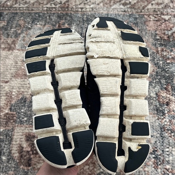 On Cloud 5 Running Womens Black and White Athletic Shoes - Picture 9 of 10